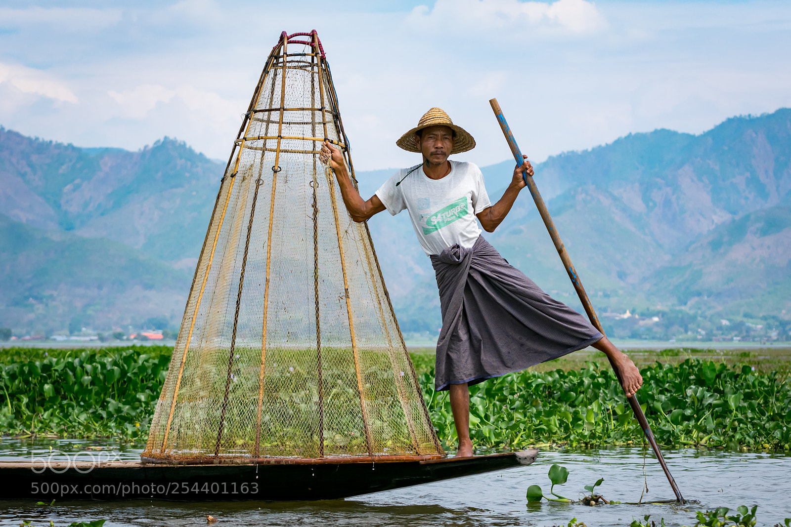 Nikon D5300 sample photo. Fisherman at inle lake photography