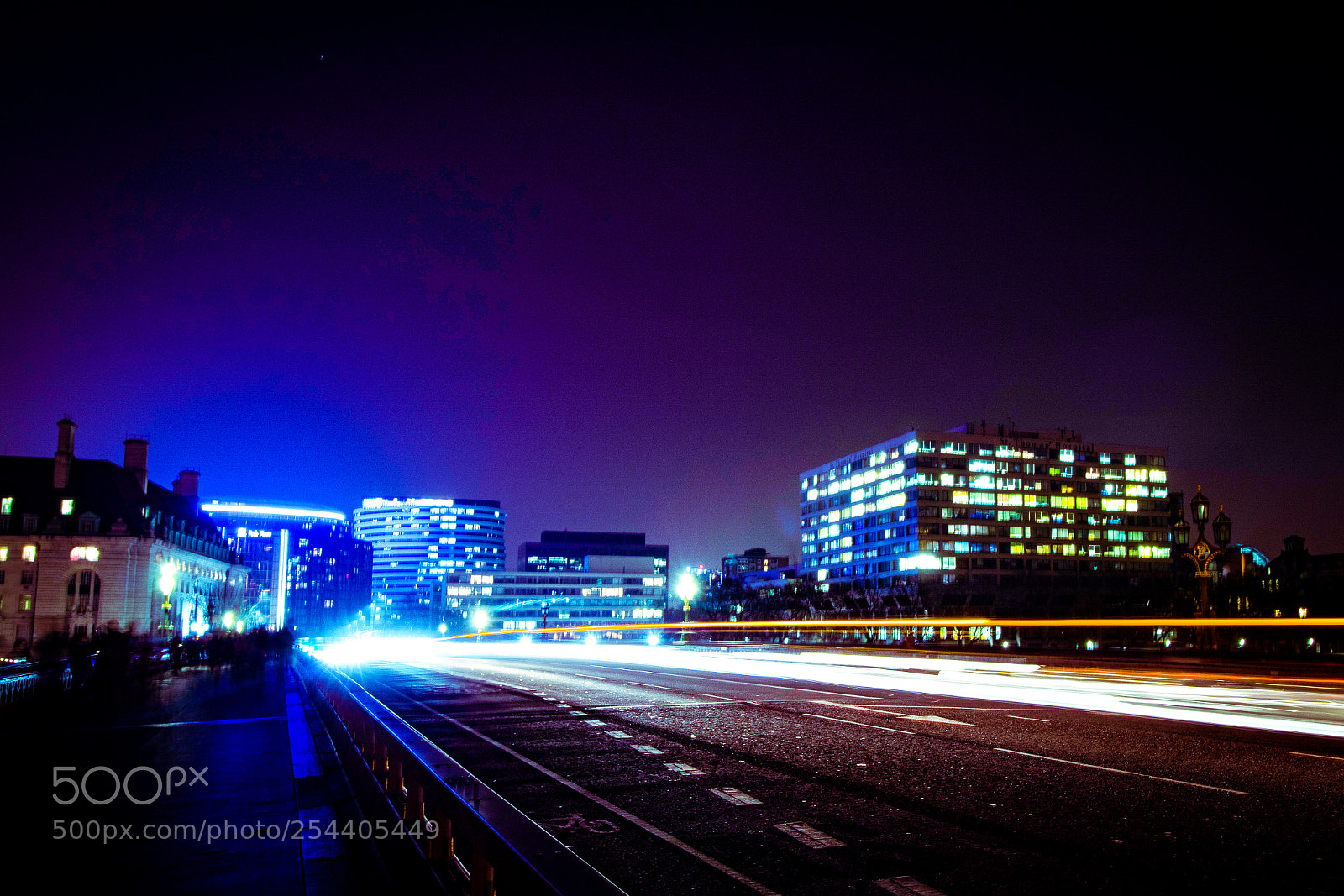 Canon EOS 80D sample photo. London exposure photography