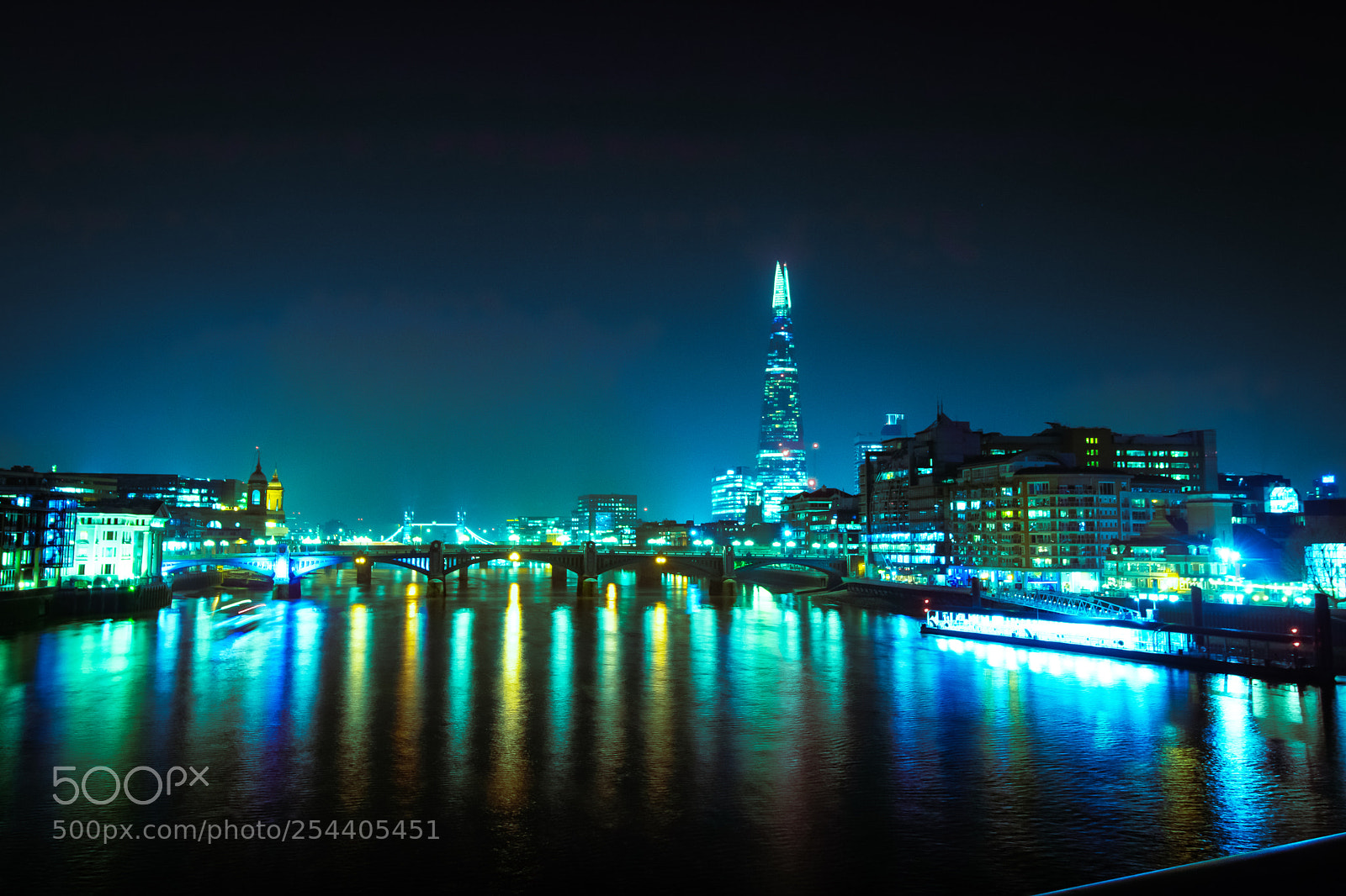 Canon EOS 80D sample photo. London exposure photography