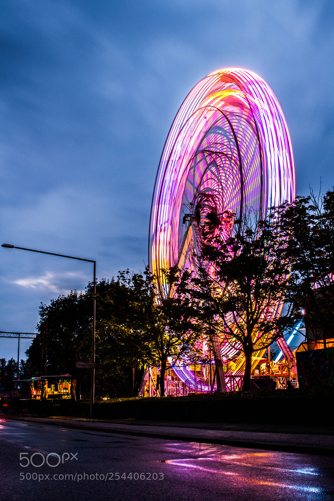 Canon EOS 100D (EOS Rebel SL1 / EOS Kiss X7) sample photo. .ferris wheel photography