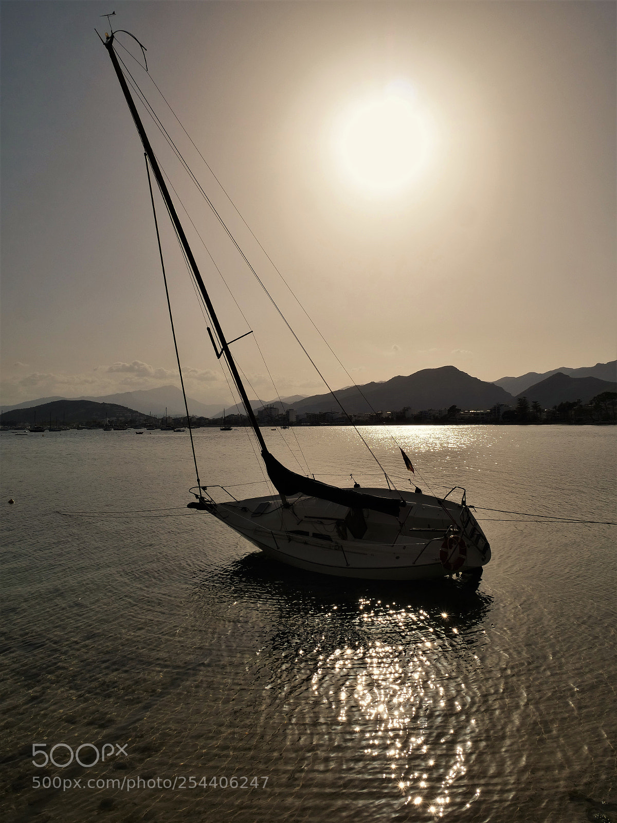 Panasonic Lumix DC-GH5 sample photo. Lost ship! photography