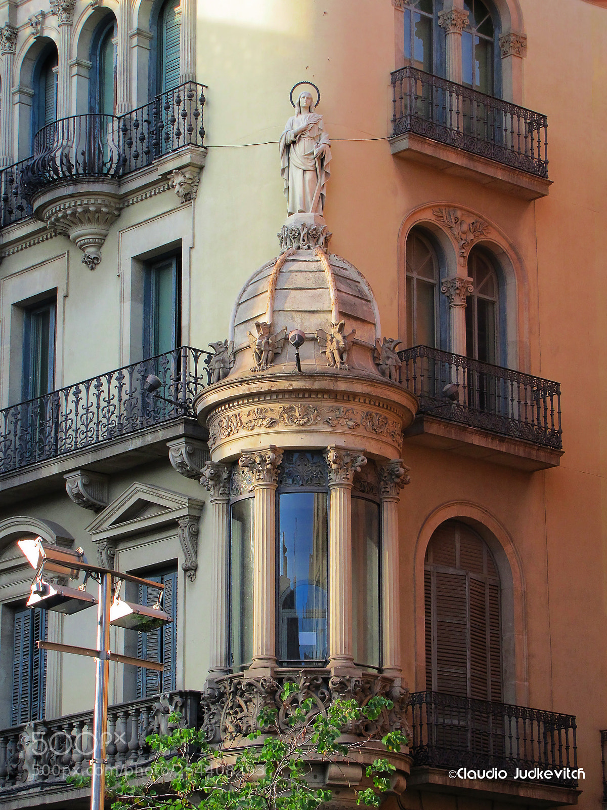 Canon PowerShot SX20 IS sample photo. The saint in the photography