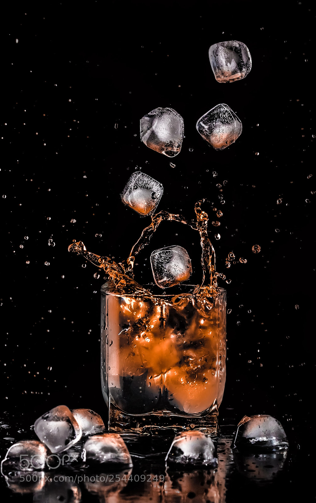 Canon EOS 60D sample photo. Кубики льда. ice cubes. photography