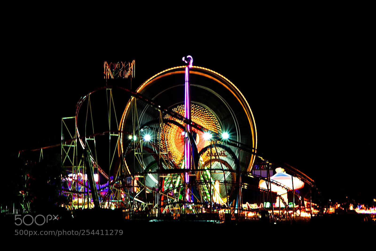 Canon EOS 550D (EOS Rebel T2i / EOS Kiss X4) sample photo. Kirmes in düsseldorf photography