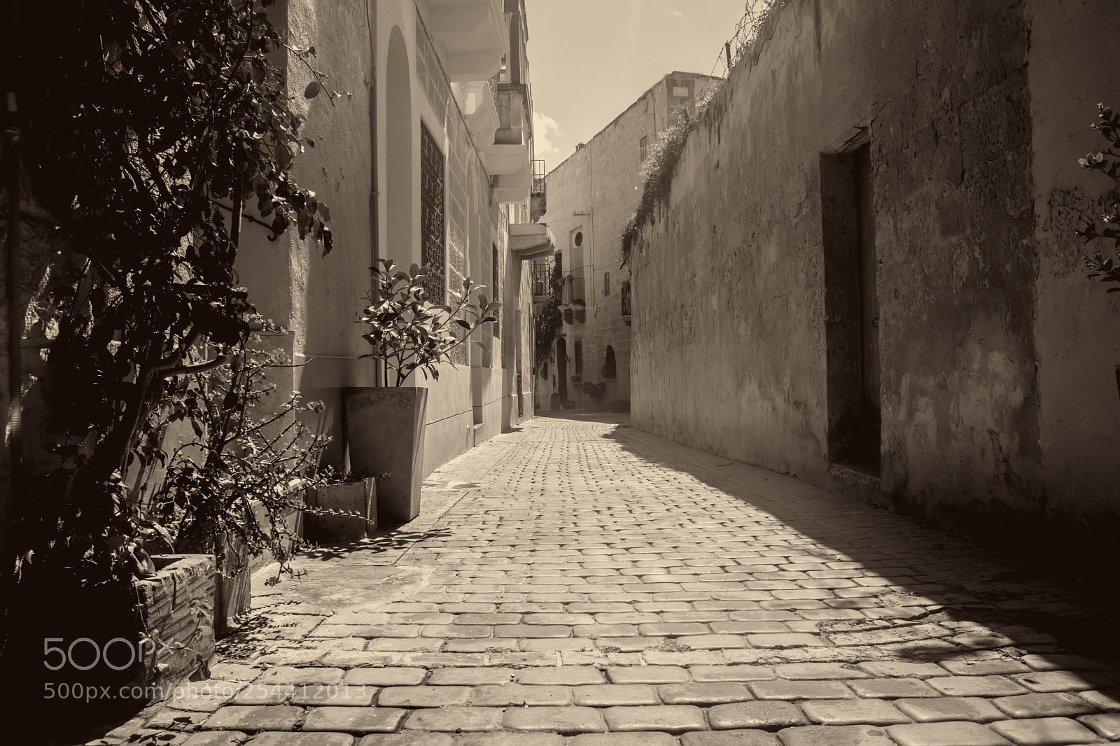 Nikon D3300 sample photo. Old narrow street in photography