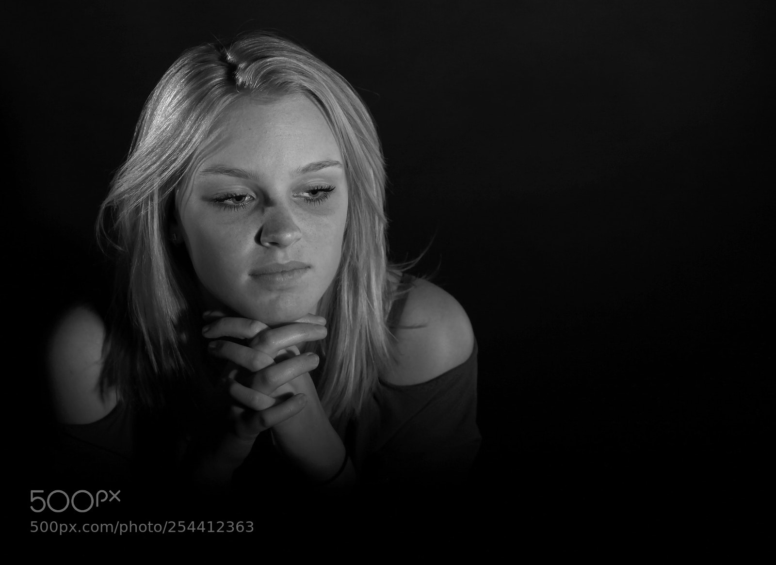 Canon EF 24-105mm F4L IS USM sample photo. Absorbed in thought photography