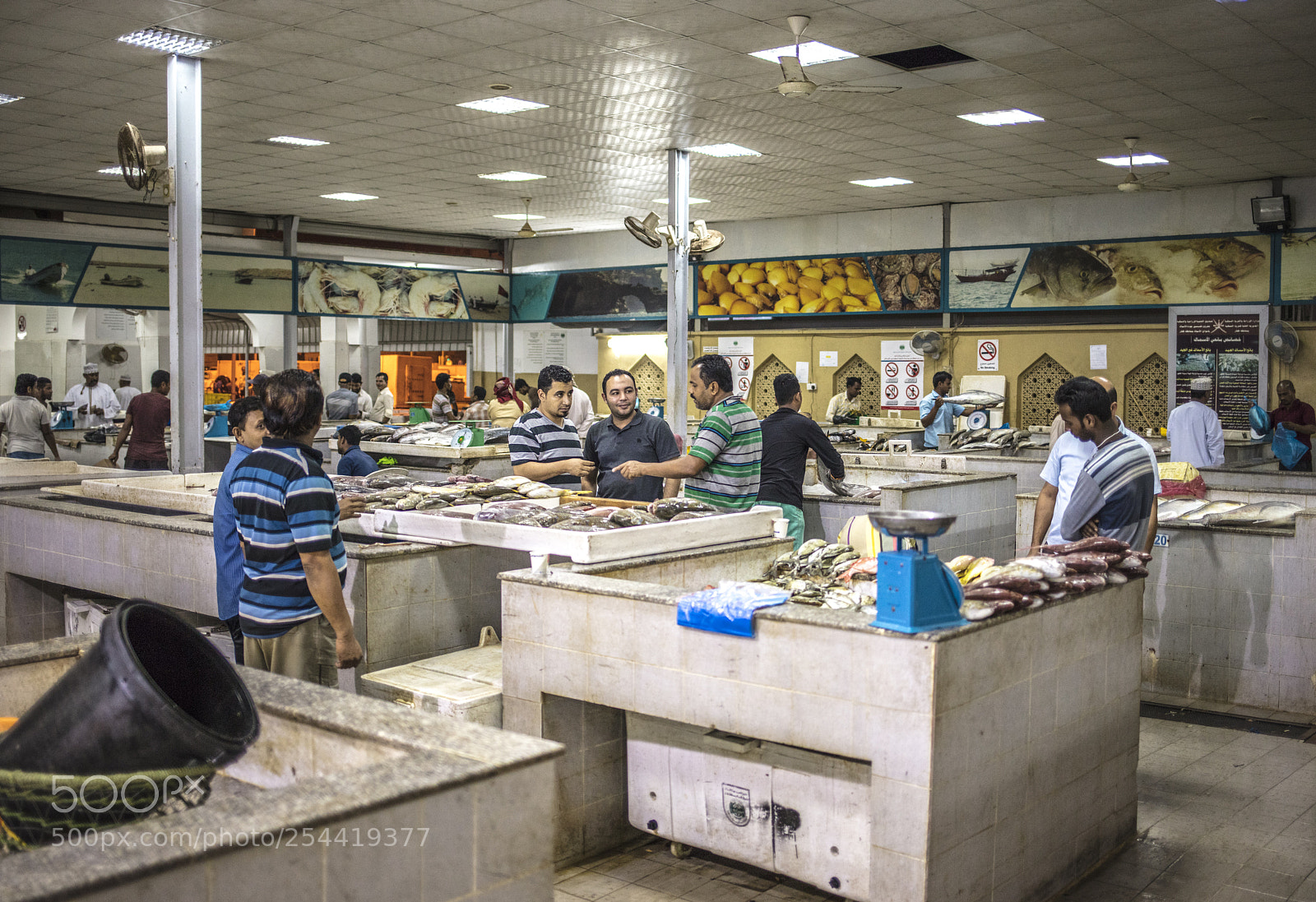 Canon EOS 5DS sample photo. Salala fish market photography