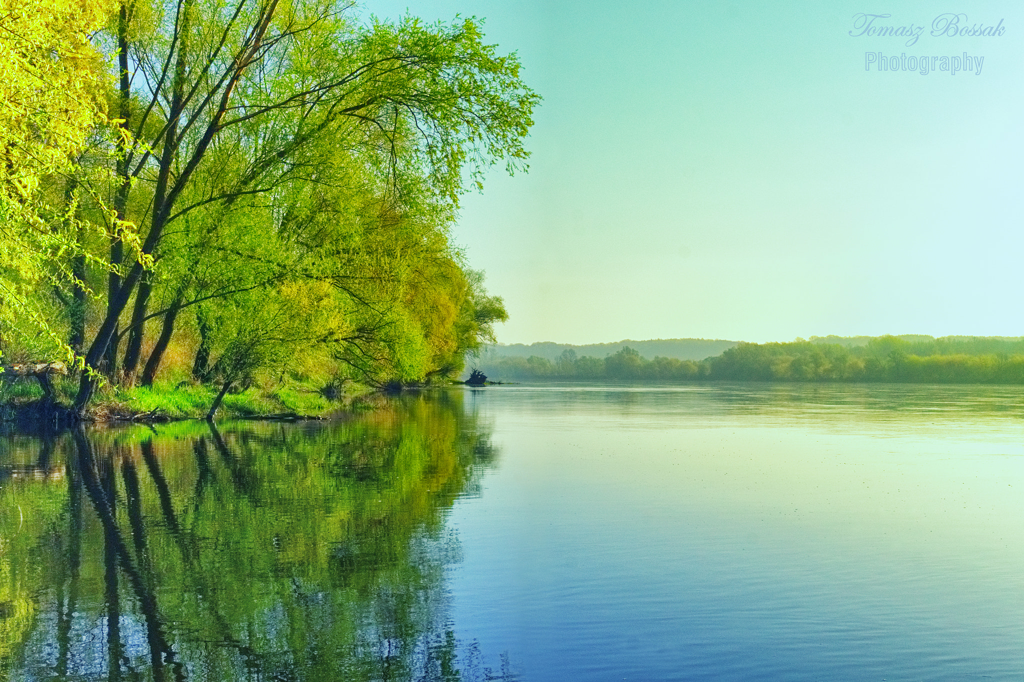 Sony Alpha DSLR-A450 sample photo. The river vistula in the morning photography