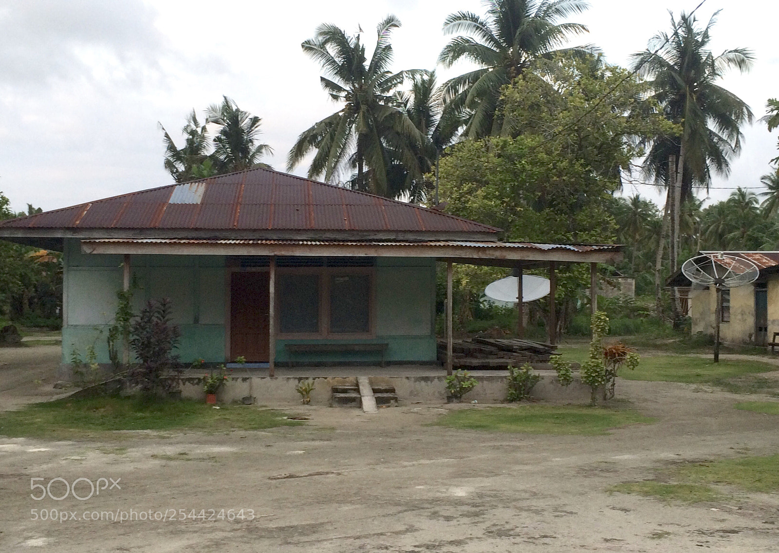 Apple iPhone 5s sample photo. A house photography