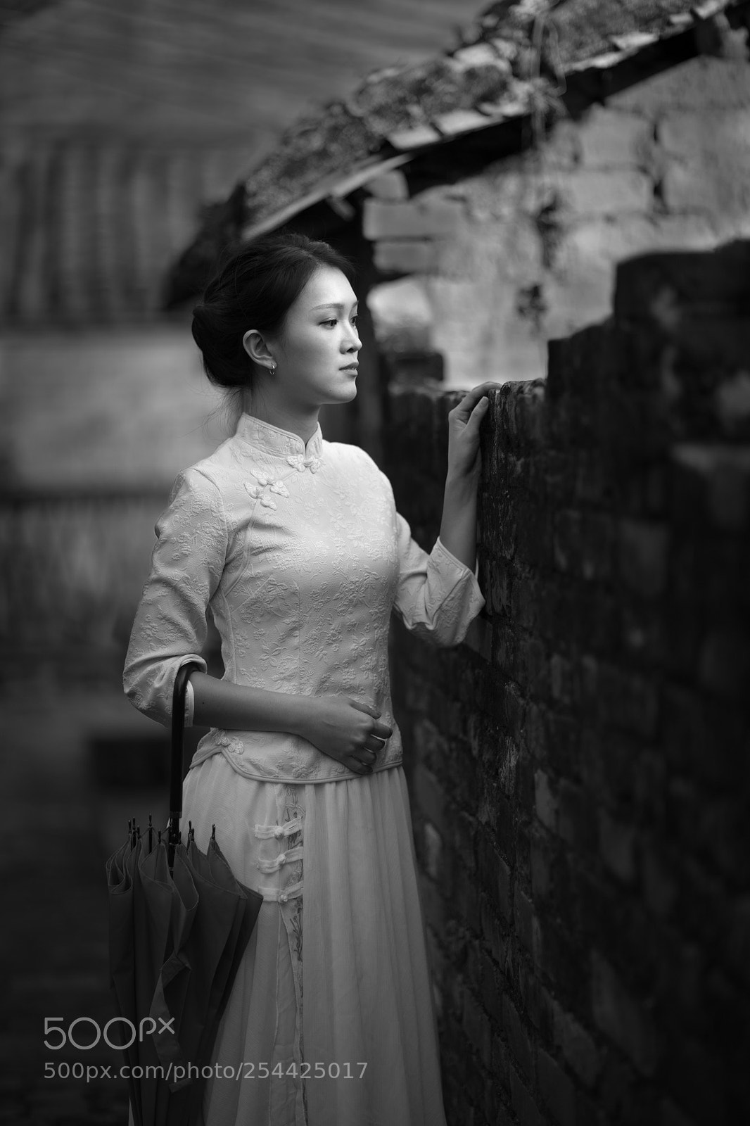 Canon EOS 5D Mark IV sample photo. Julia black and white photography
