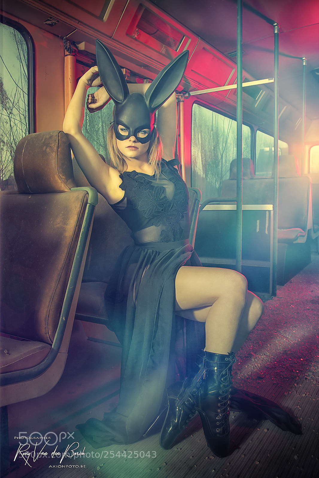 Canon EOS 5D Mark II sample photo. Lady roger rabbit photography