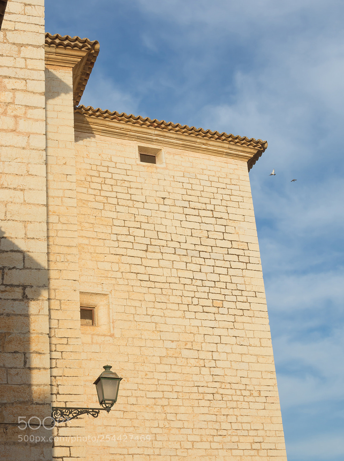 Nikon D7100 sample photo. Stone house street light photography