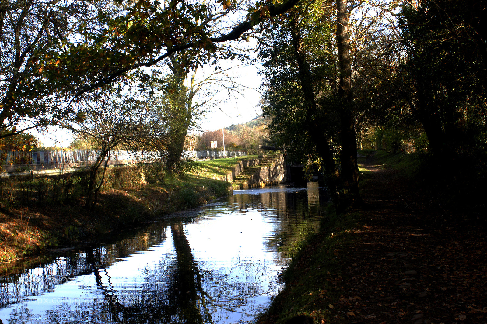 Canon EOS 550D (EOS Rebel T2i / EOS Kiss X4) sample photo. Canal dark photography