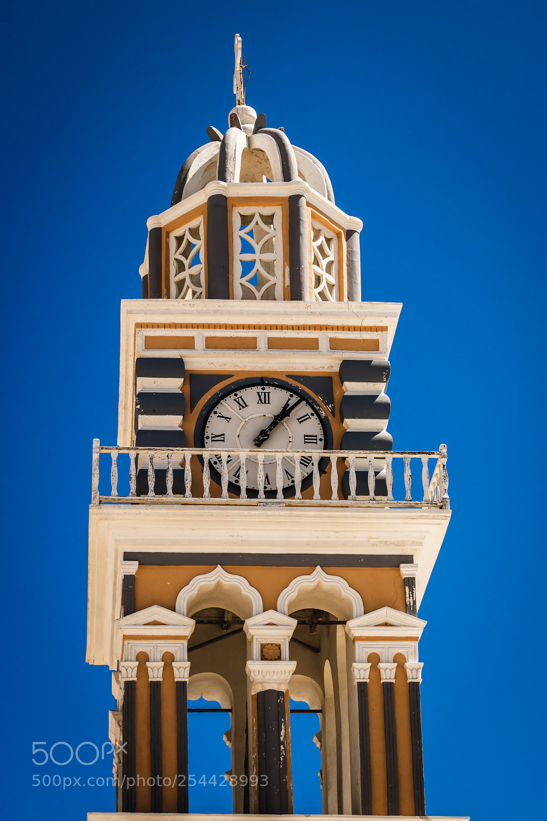 Canon EOS 750D (EOS Rebel T6i / EOS Kiss X8i) sample photo. Clock tower photography