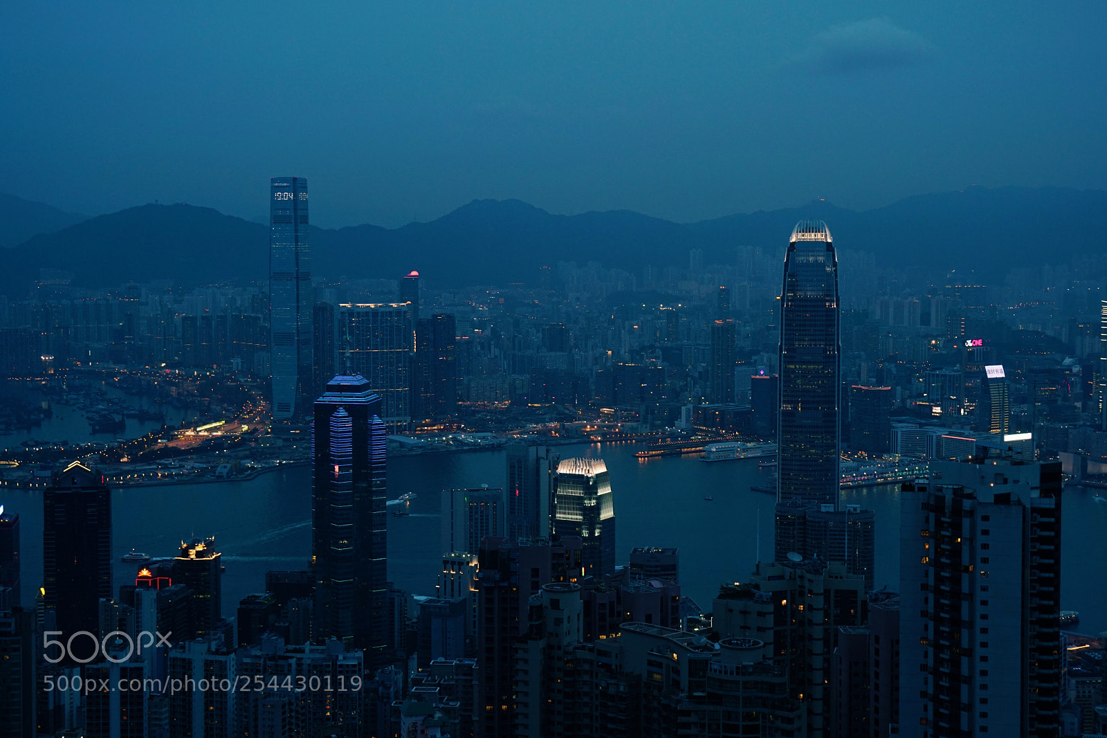 Sony a6300 sample photo. Twin towers photography