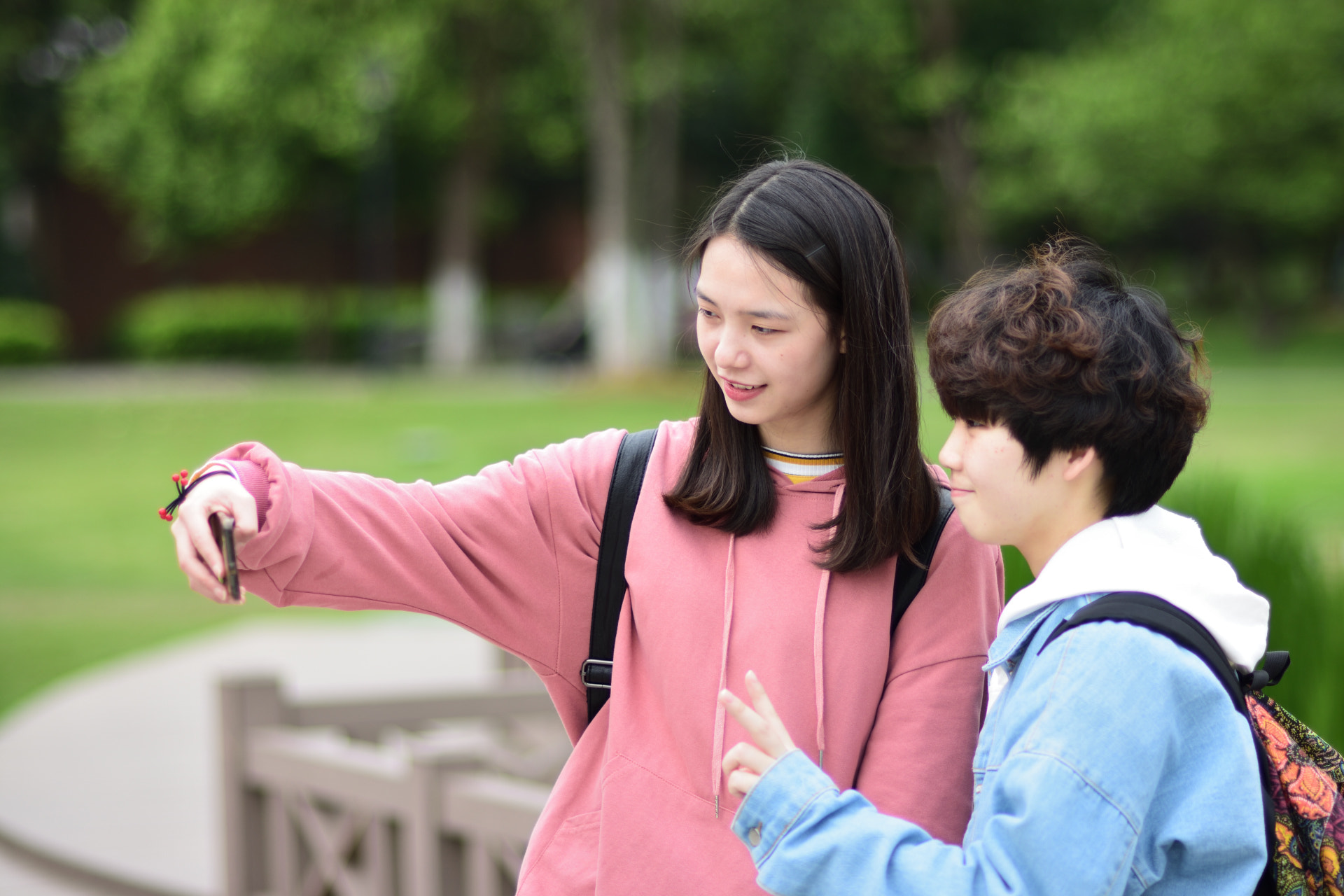 Nikon AF Nikkor 85mm F1.8D sample photo. Selfie photography