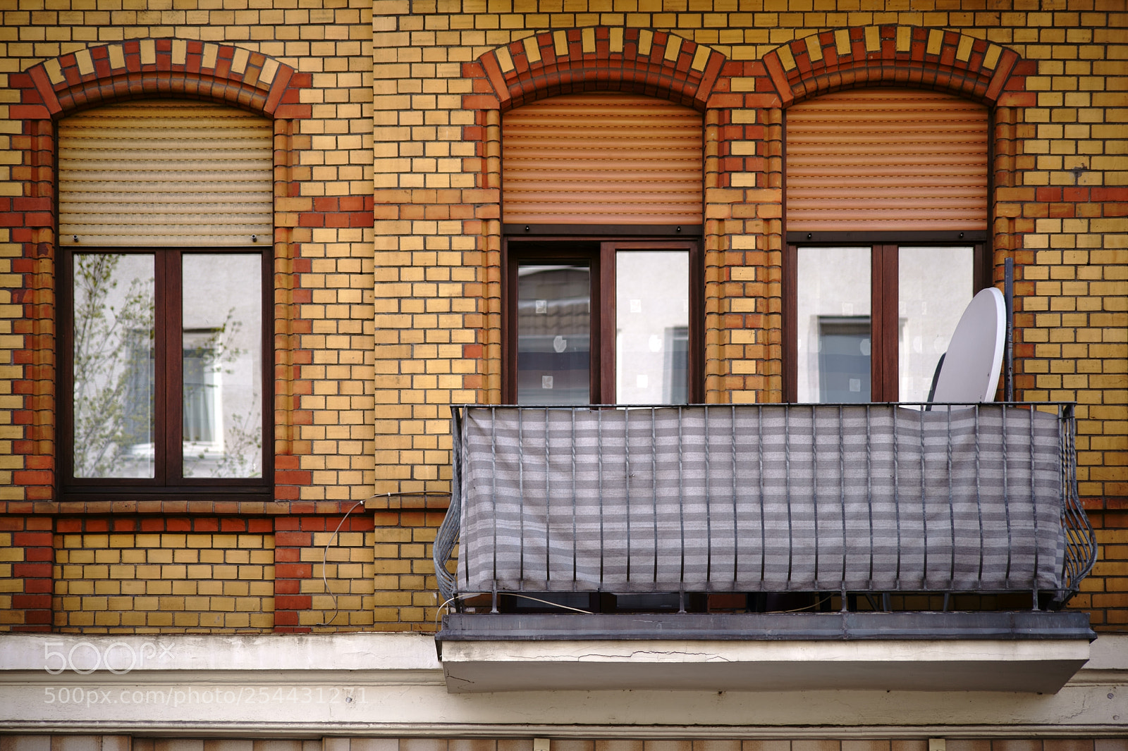 Sony a7 II sample photo. Balcony with cast iron photography