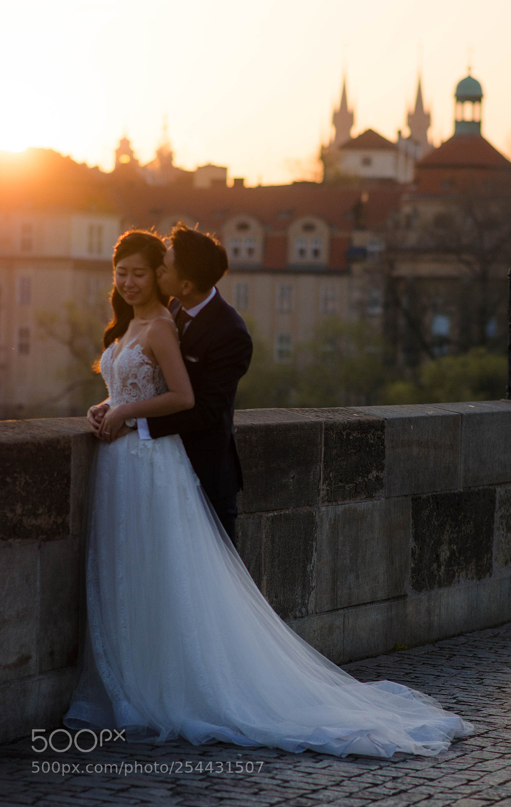 Nikon D5100 sample photo. Kissing in the sunlight photography