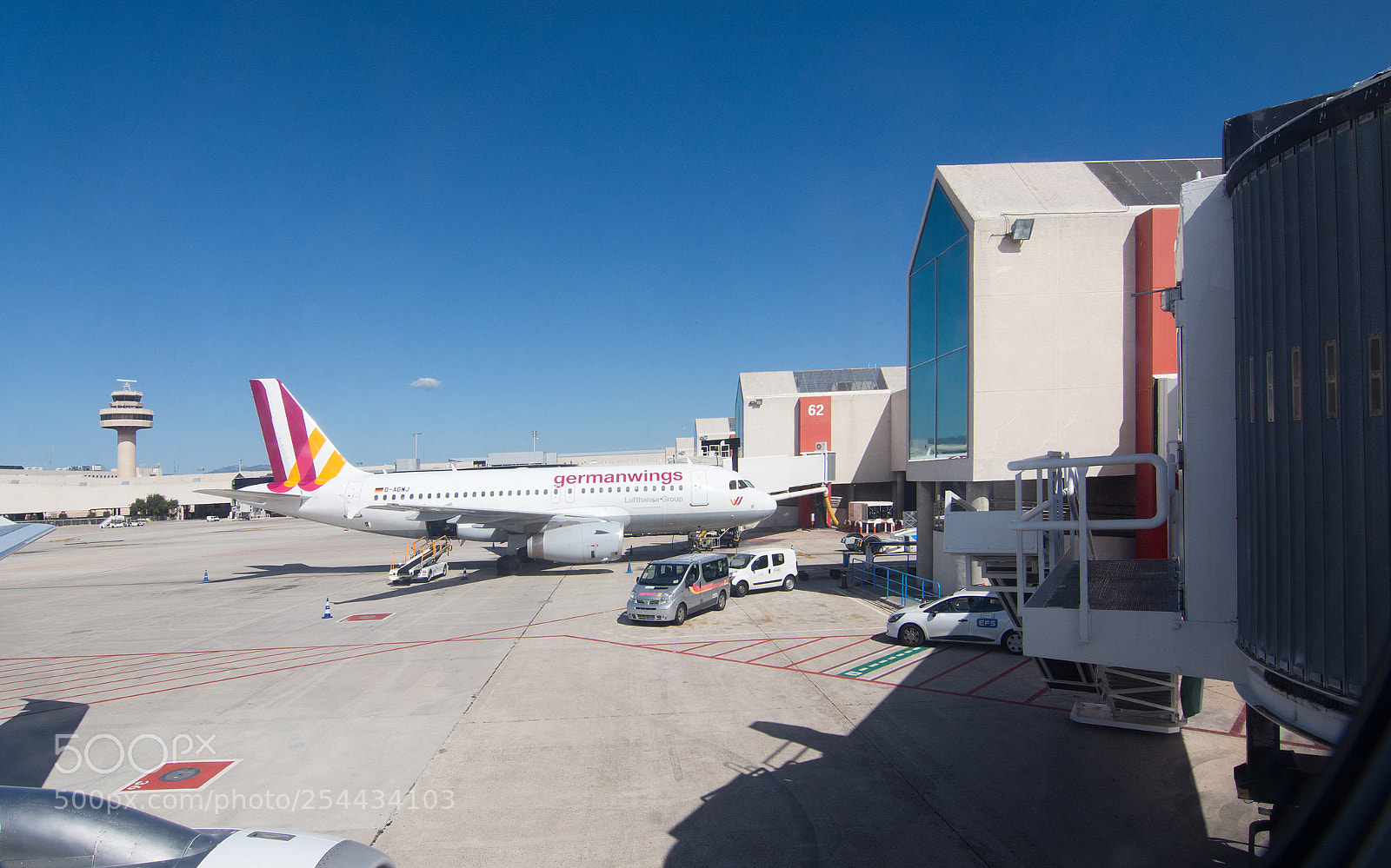 Nikon D7100 sample photo. Palma airport tarmac photography