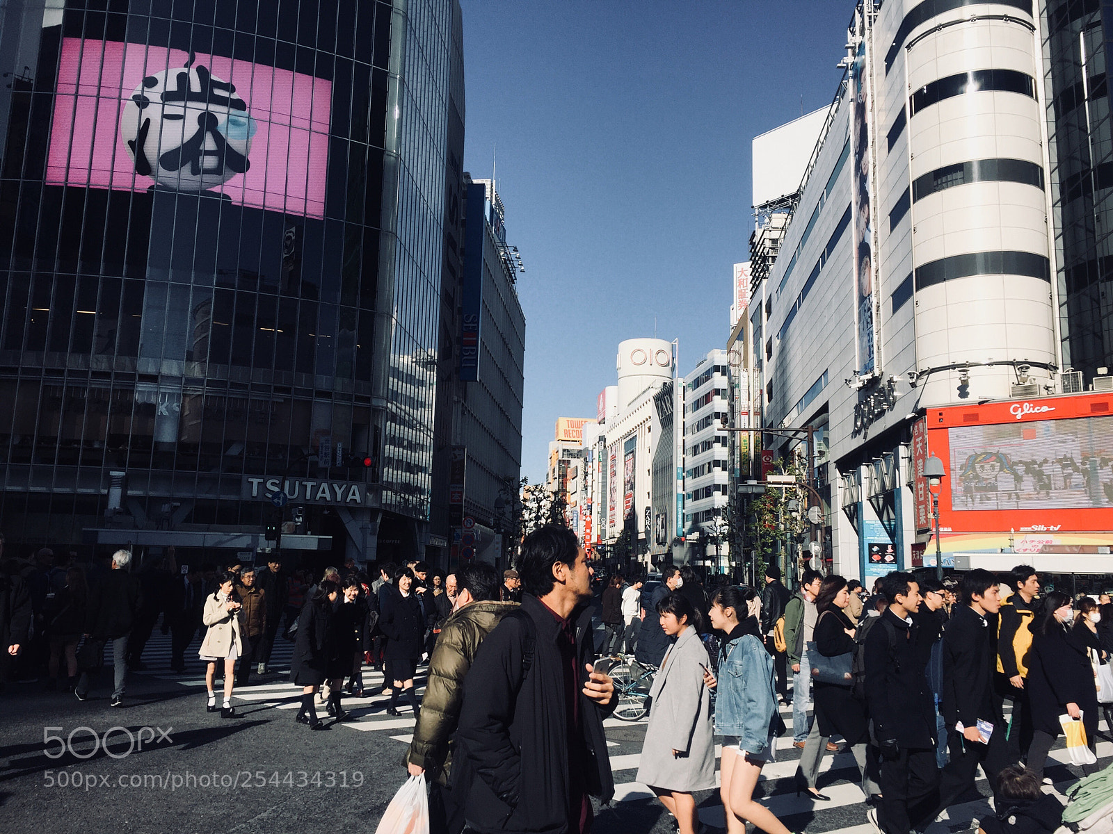 Apple iPhone 6 sample photo. Shibuya rush hour photography