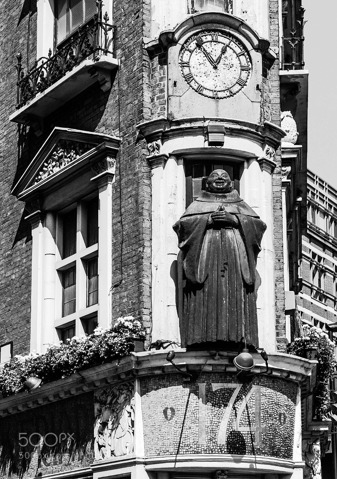 Canon EOS 5D sample photo. A jolly monk photography