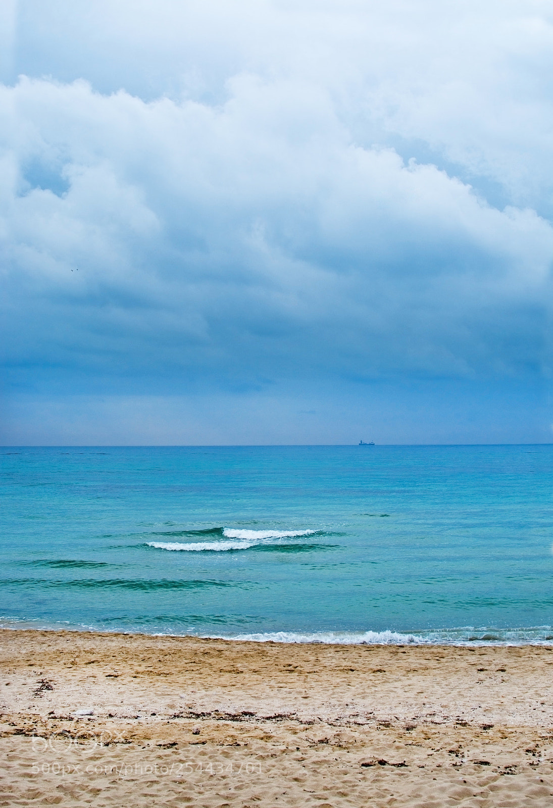 Nikon D7100 sample photo. Two waves cloudy sky photography