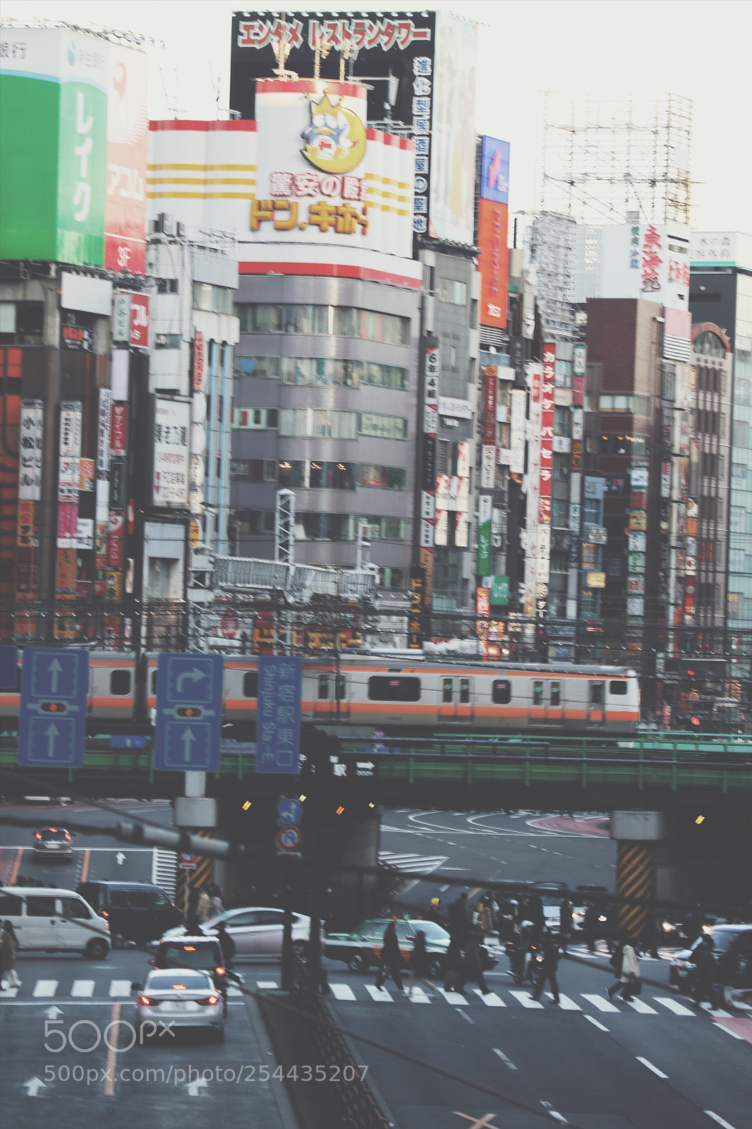 Canon EOS M5 sample photo. Shinjyuku station  photography