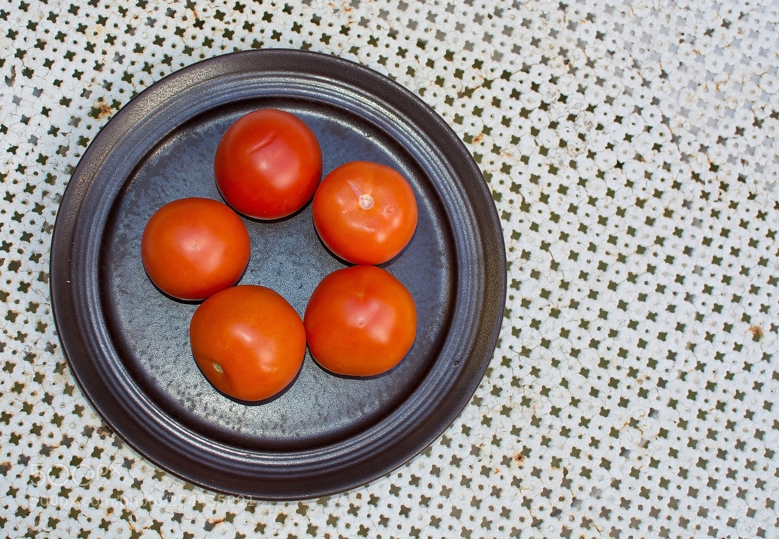 Nikon D7100 sample photo. Fresh red tomatoes plate photography