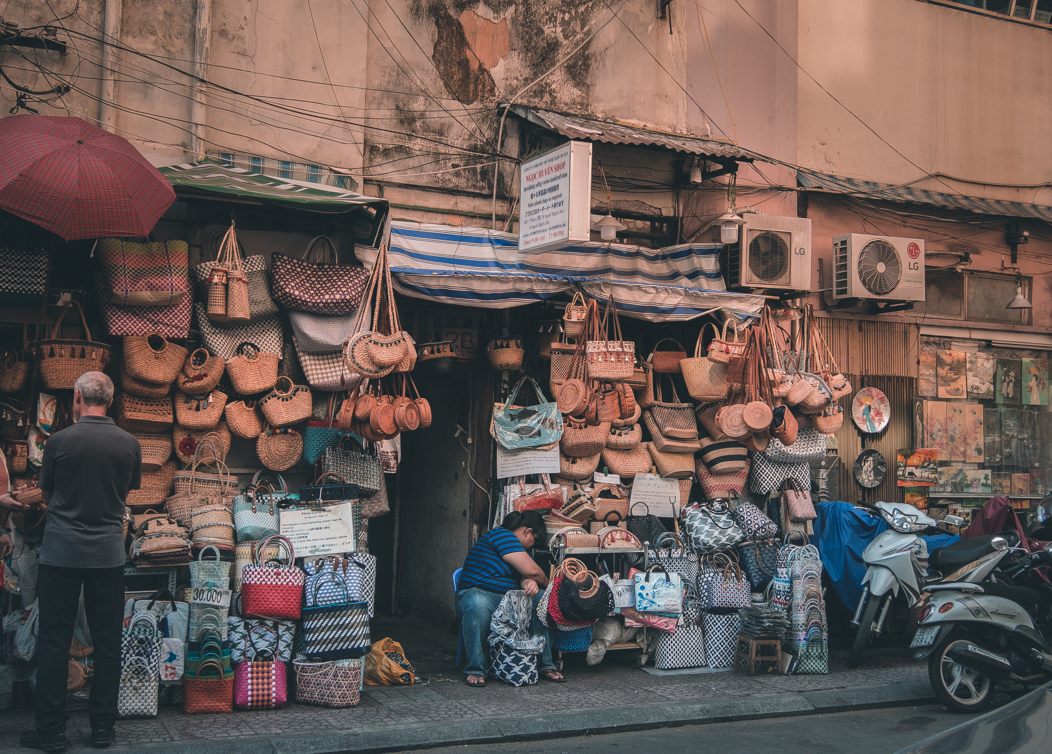 Fujifilm XF1 sample photo. Duongpho saigon photography