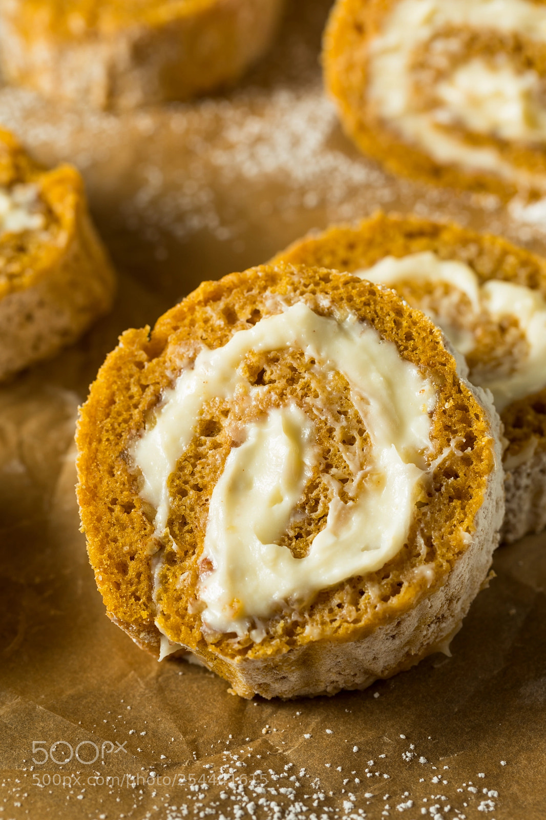 Canon EOS 5D Mark IV sample photo. Homemade sweet pumpkin roll photography