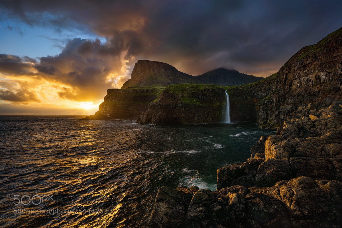 Sony a7R sample photo. Mulafossur colorful sunset photography
