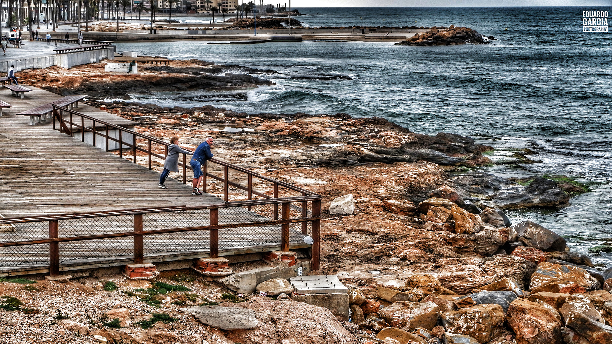 Fujifilm X-A10 sample photo. Junto al hombre del mar photography