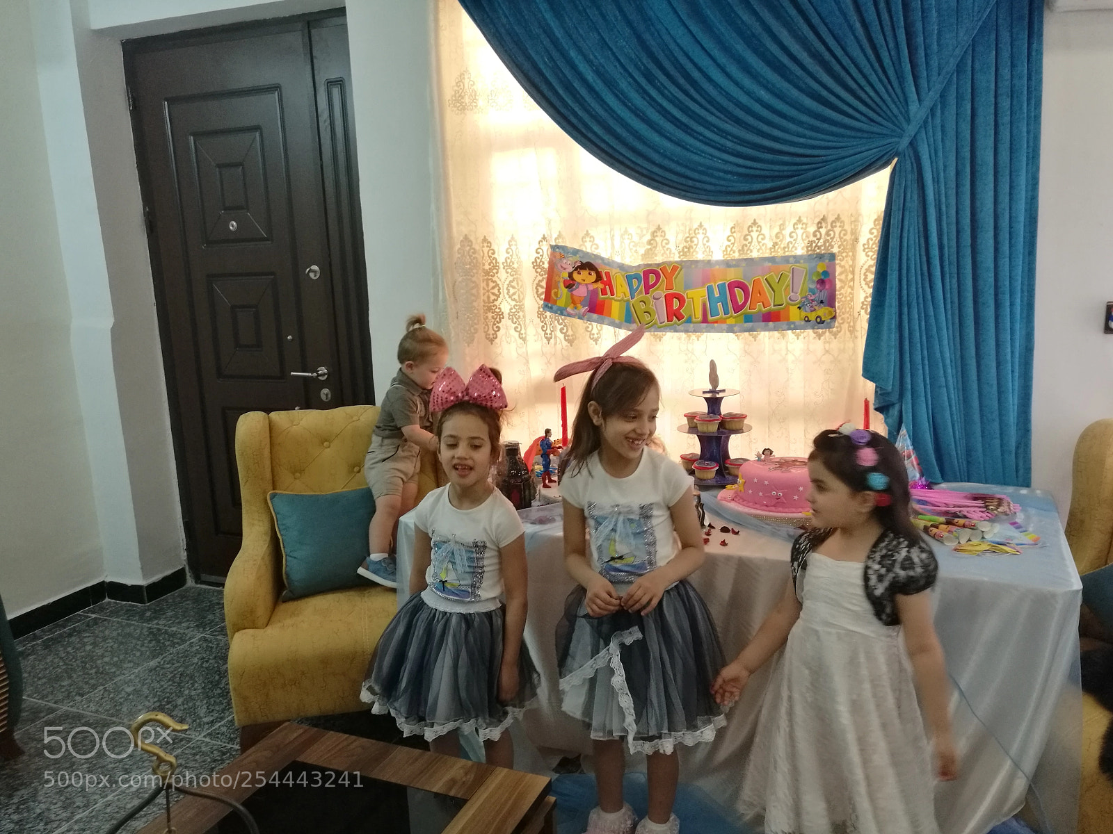HUAWEI Mate 8 sample photo. Birthday photography
