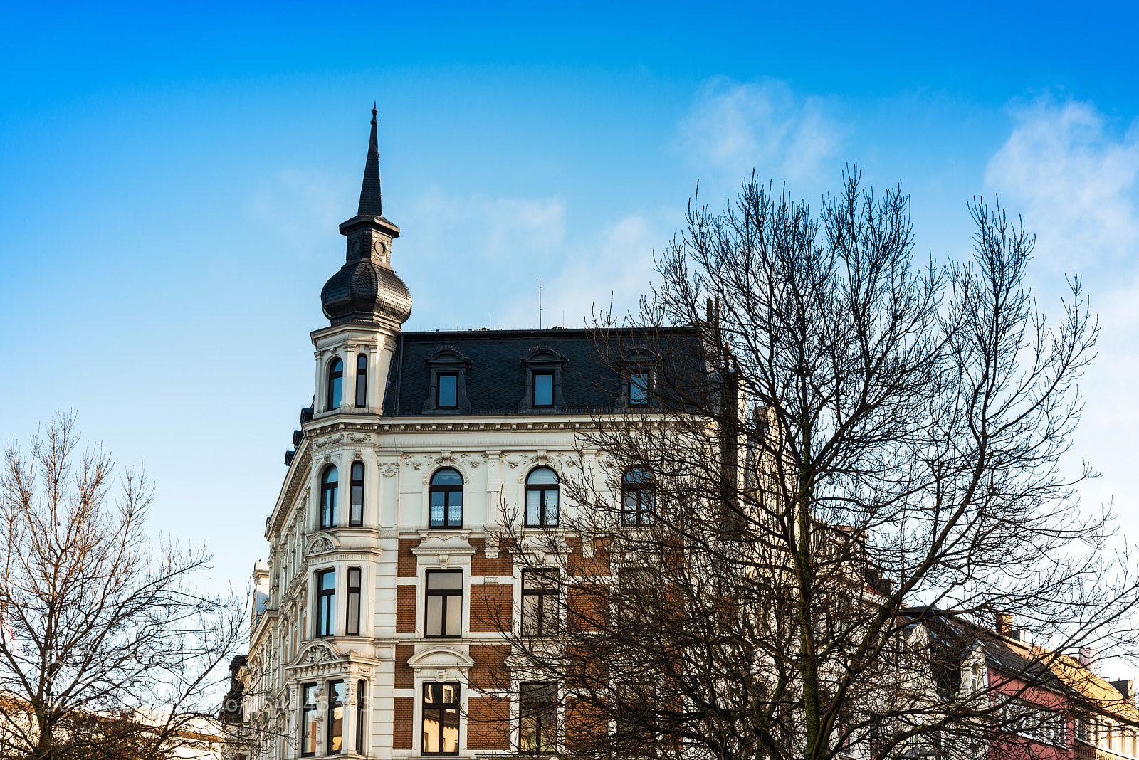Nikon D800 sample photo. Old town buildings in photography