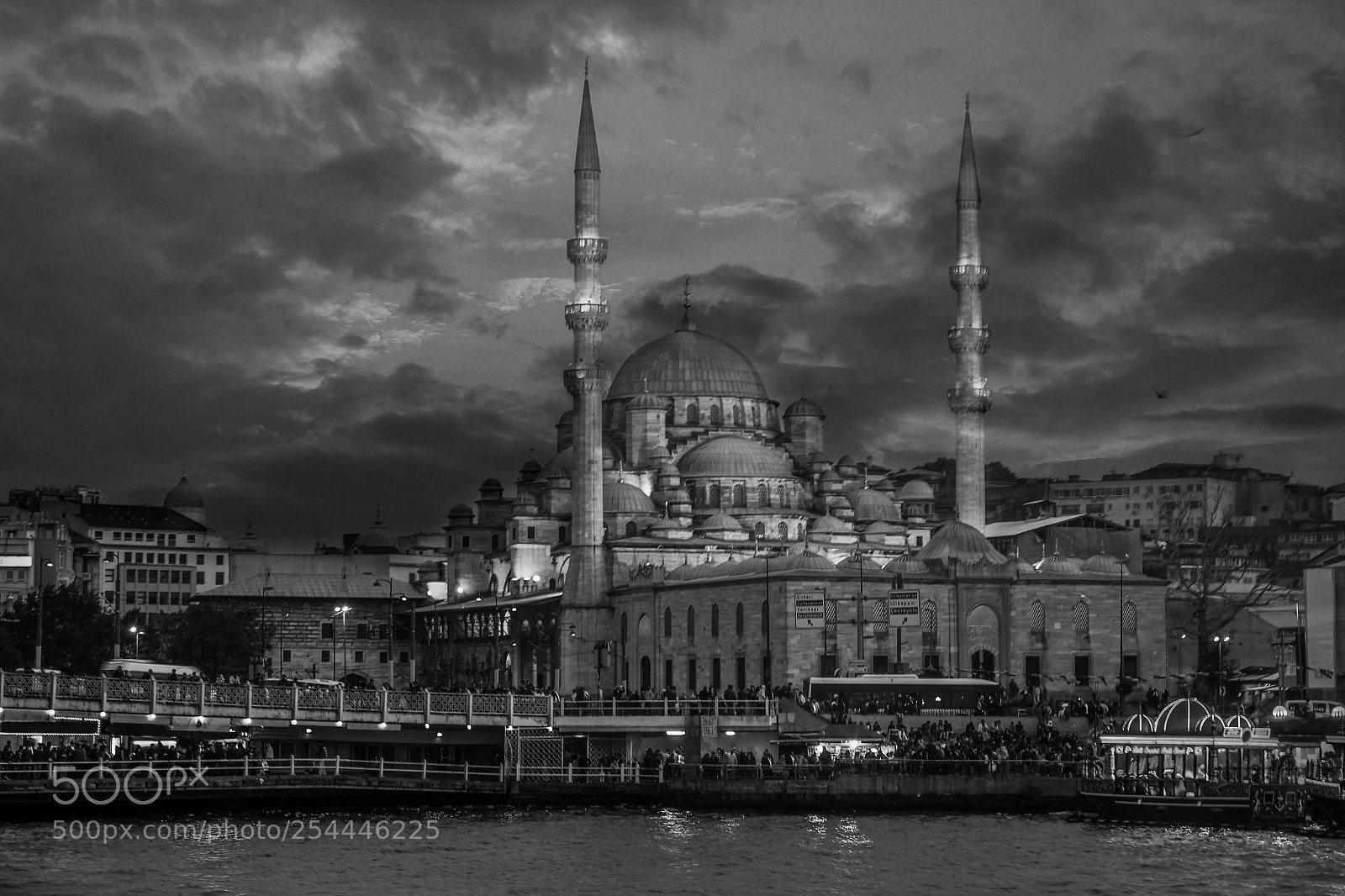 Canon EOS 550D (EOS Rebel T2i / EOS Kiss X4) sample photo. City of stanbul and photography