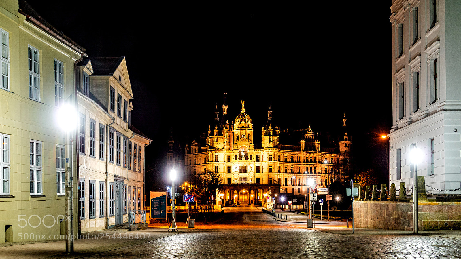 Sony ILCA-77M2 sample photo. Schwerin castle iii photography