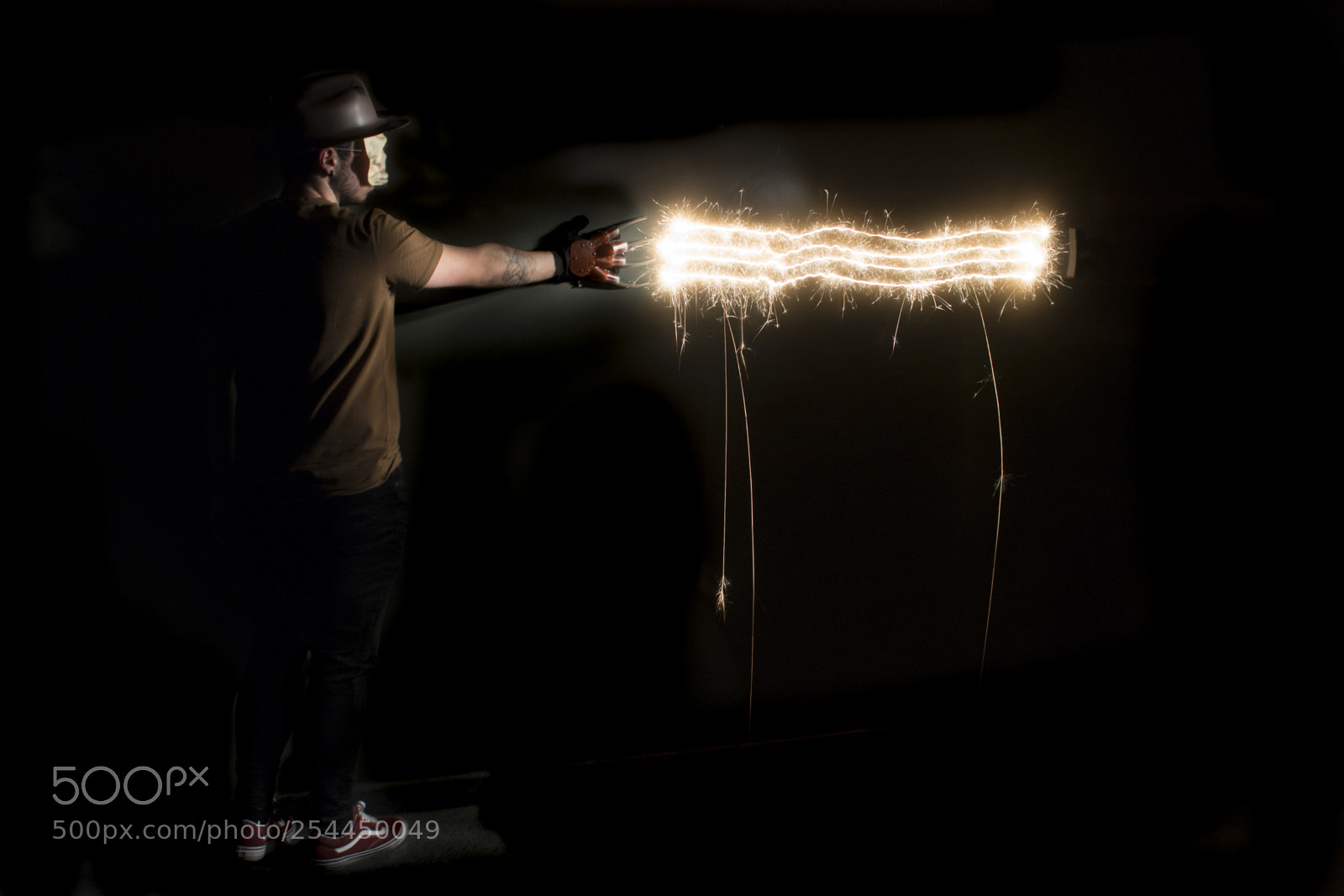Canon EOS 1300D (EOS Rebel T6 / EOS Kiss X80) sample photo. Sparkler photography