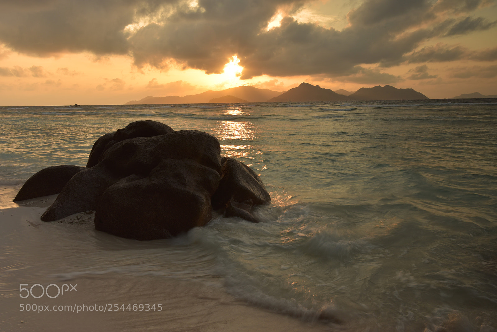 Nikon D810 sample photo. La digue photography