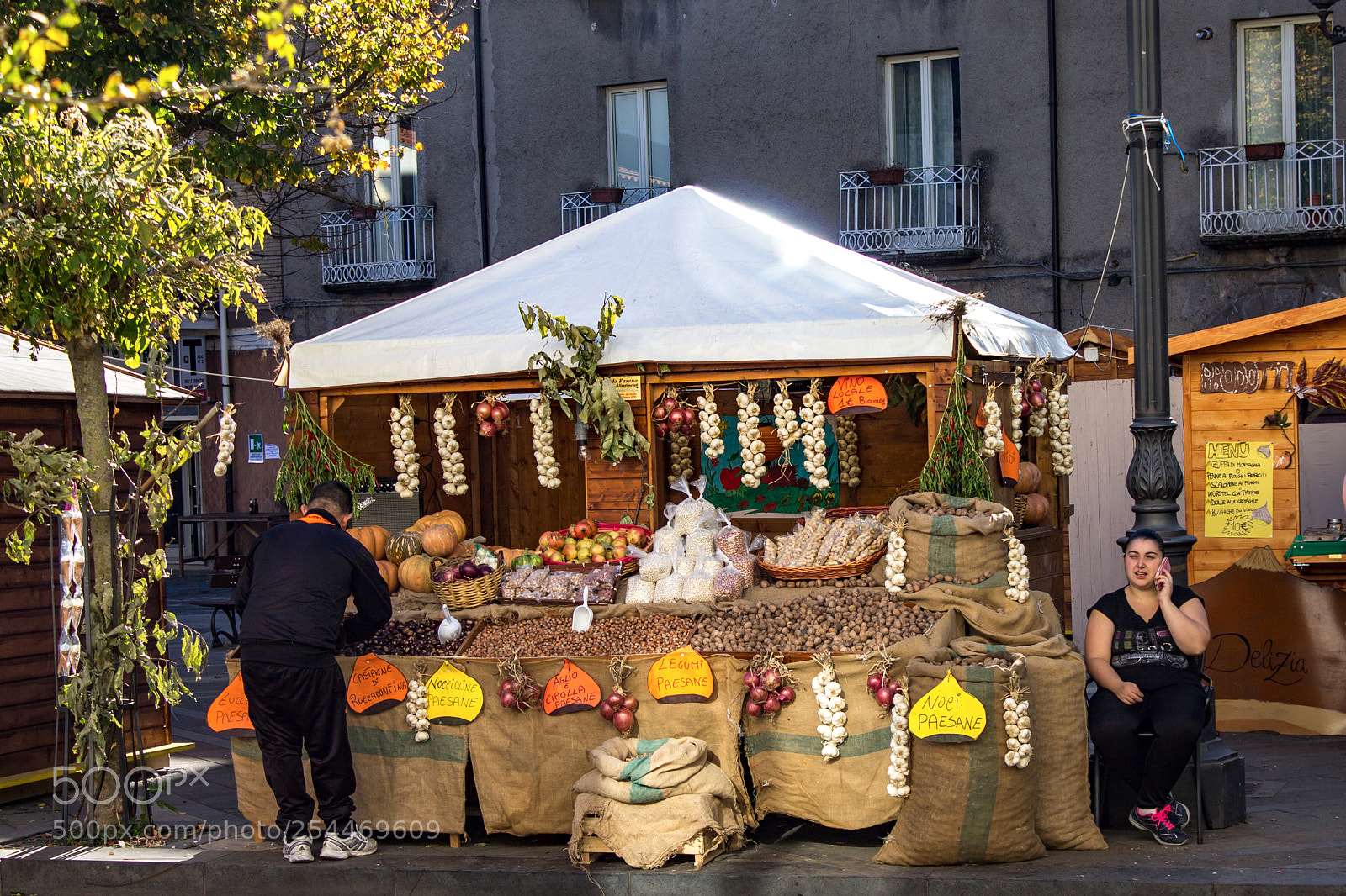 Canon EOS 1100D (EOS Rebel T3 / EOS Kiss X50) sample photo. Al mercato photography