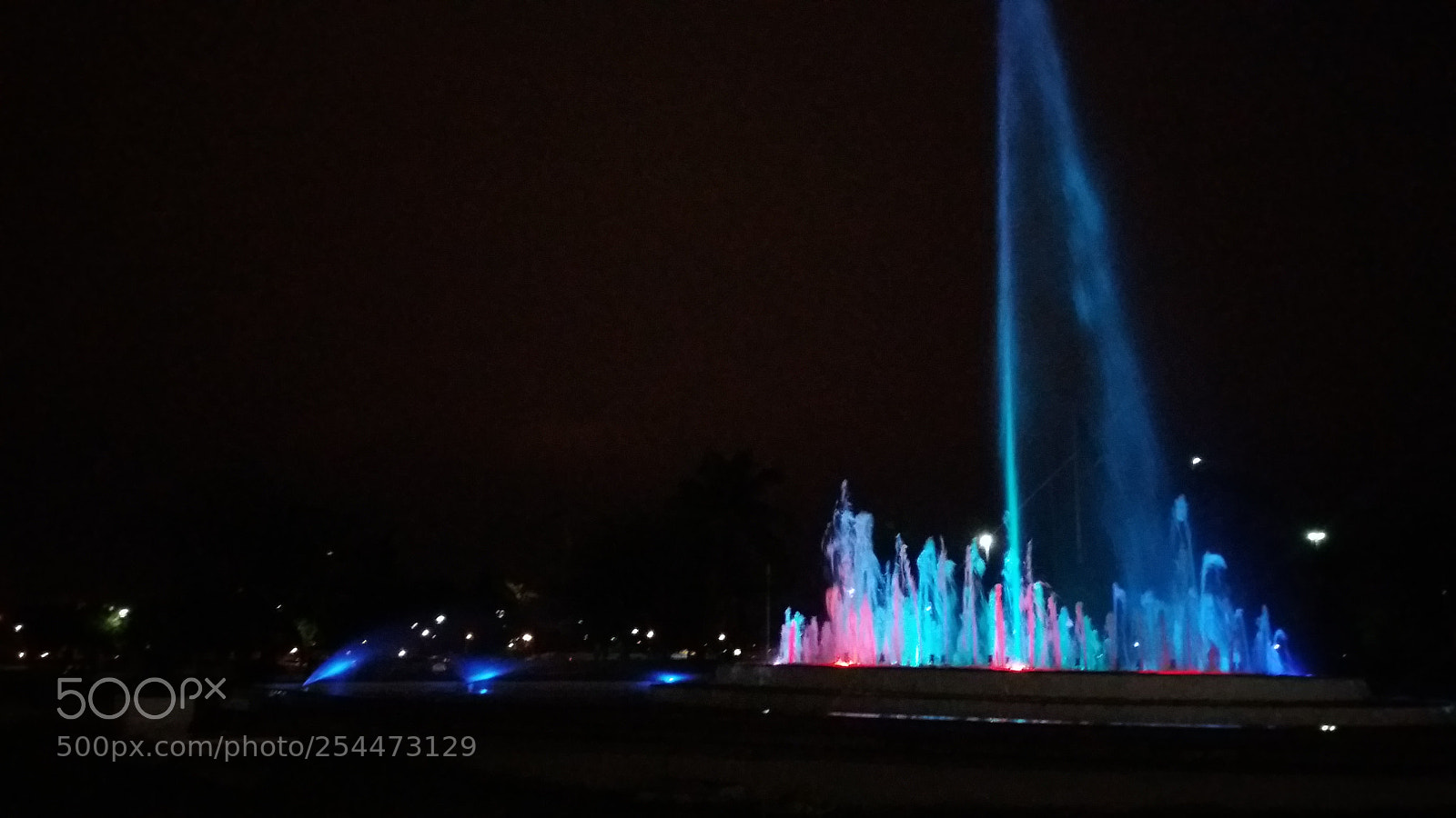 Samsung Galaxy J5 sample photo. The fountain photography