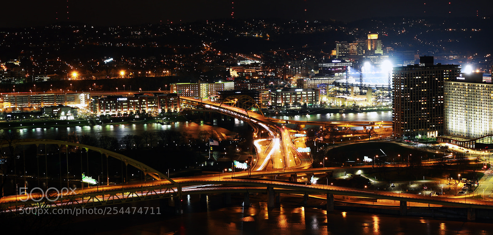 Canon EOS 70D sample photo. The point at night photography