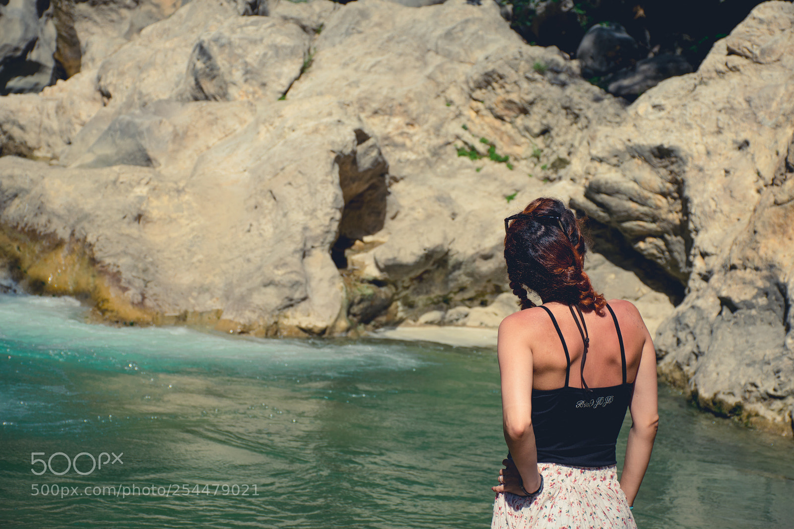 Nikon D5300 sample photo. Hey look there garmab photography