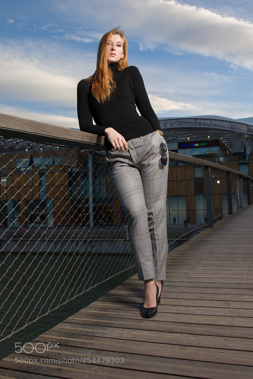 Canon EOS 7D Mark II sample photo. On the bridge photography