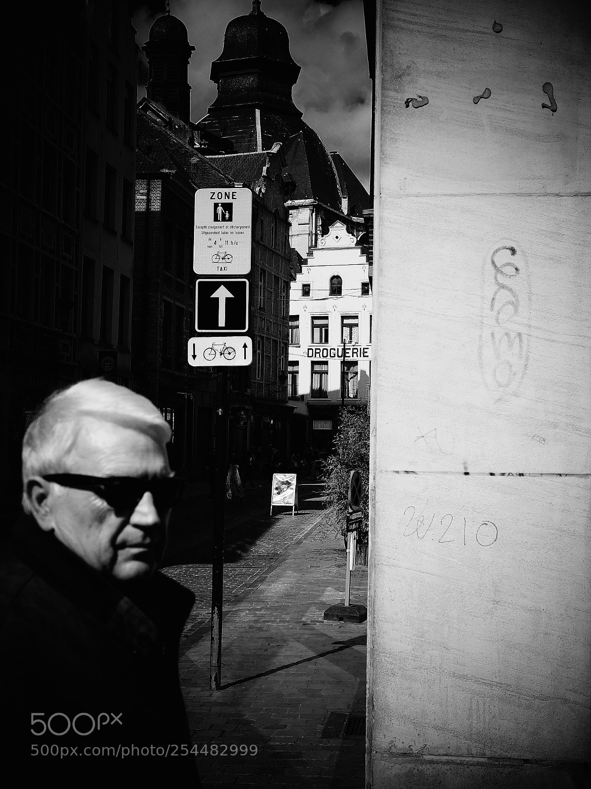 Panasonic Lumix DMC-GX8 sample photo. Street stories ... photography
