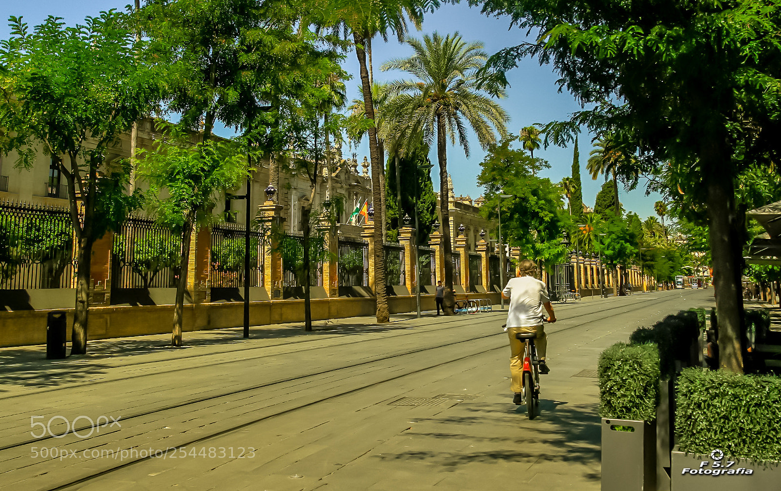 Canon EOS 7D sample photo. Ciclista - sevilha photography