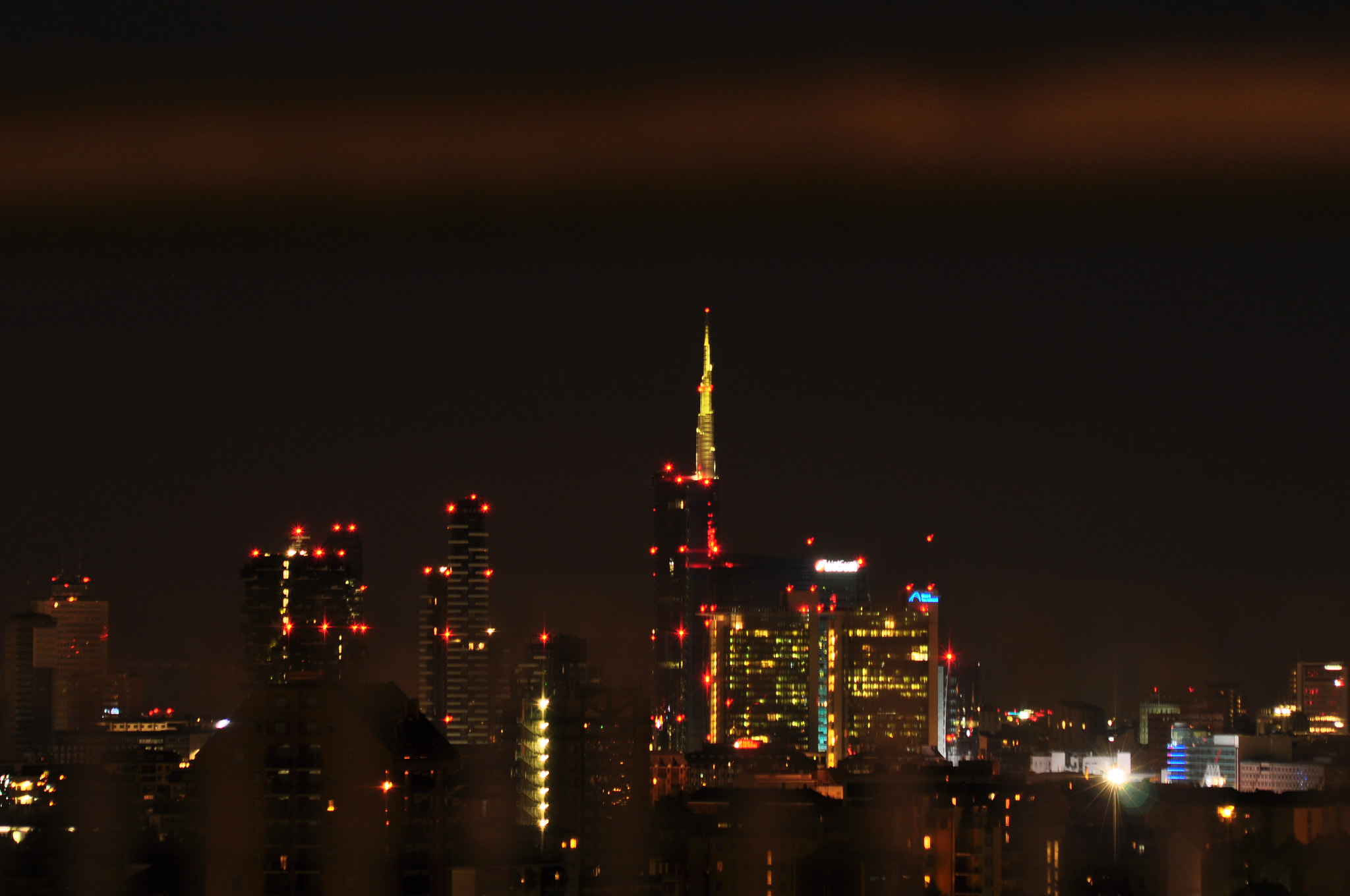 AF Nikkor 70-210mm f/4-5.6 sample photo. Milano by night photography