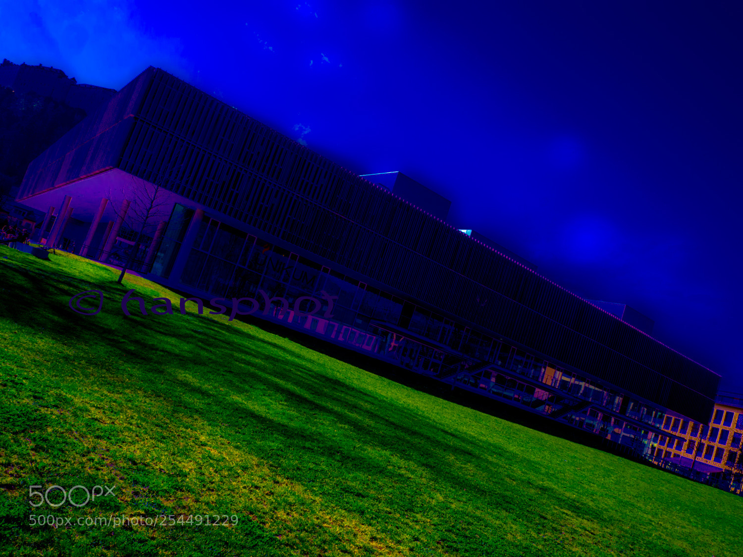 Olympus OM-D E-M10 sample photo. University ufo landing © hansphot photography