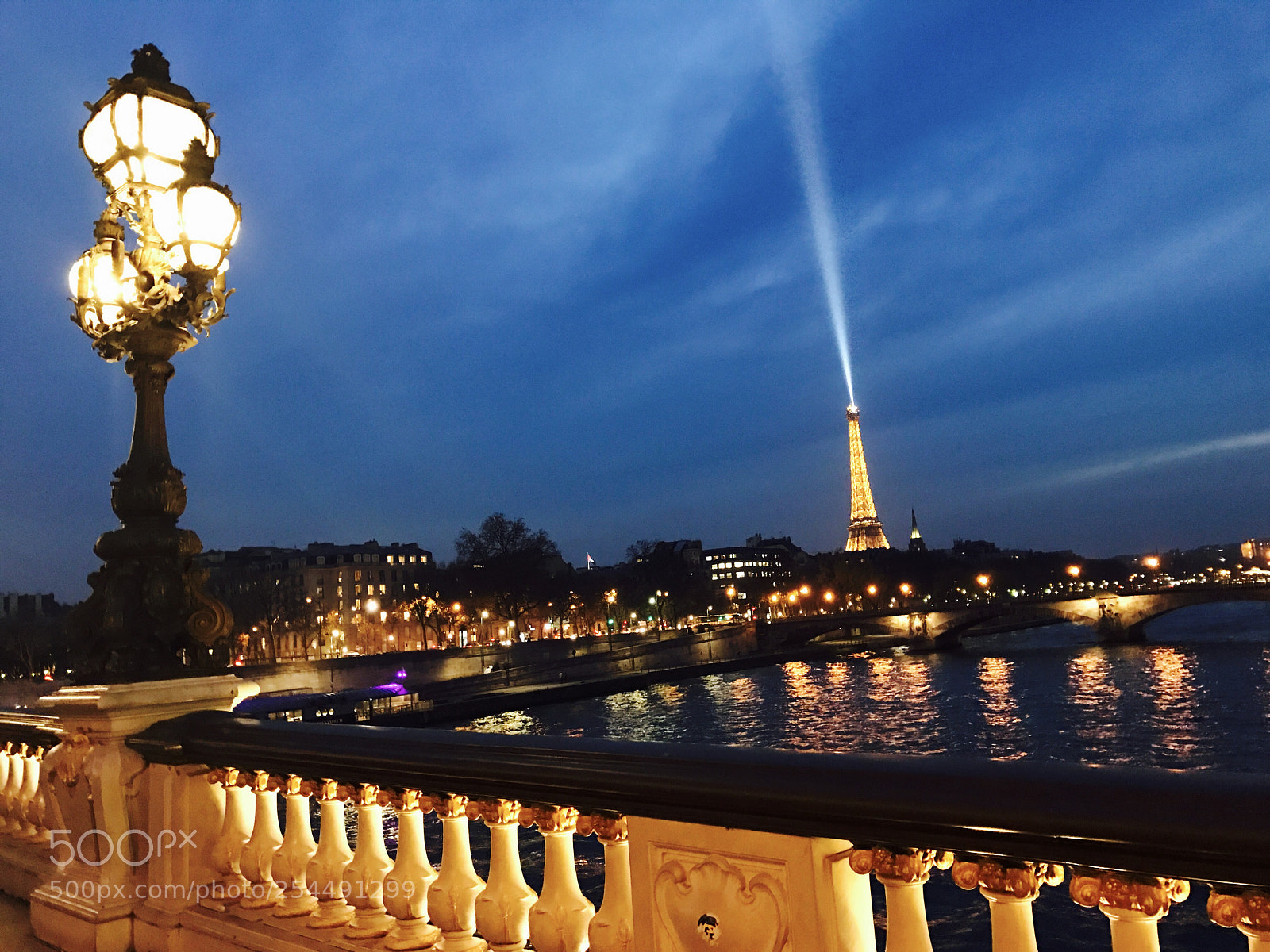 Apple iPhone 7 sample photo. Night in the paris photography