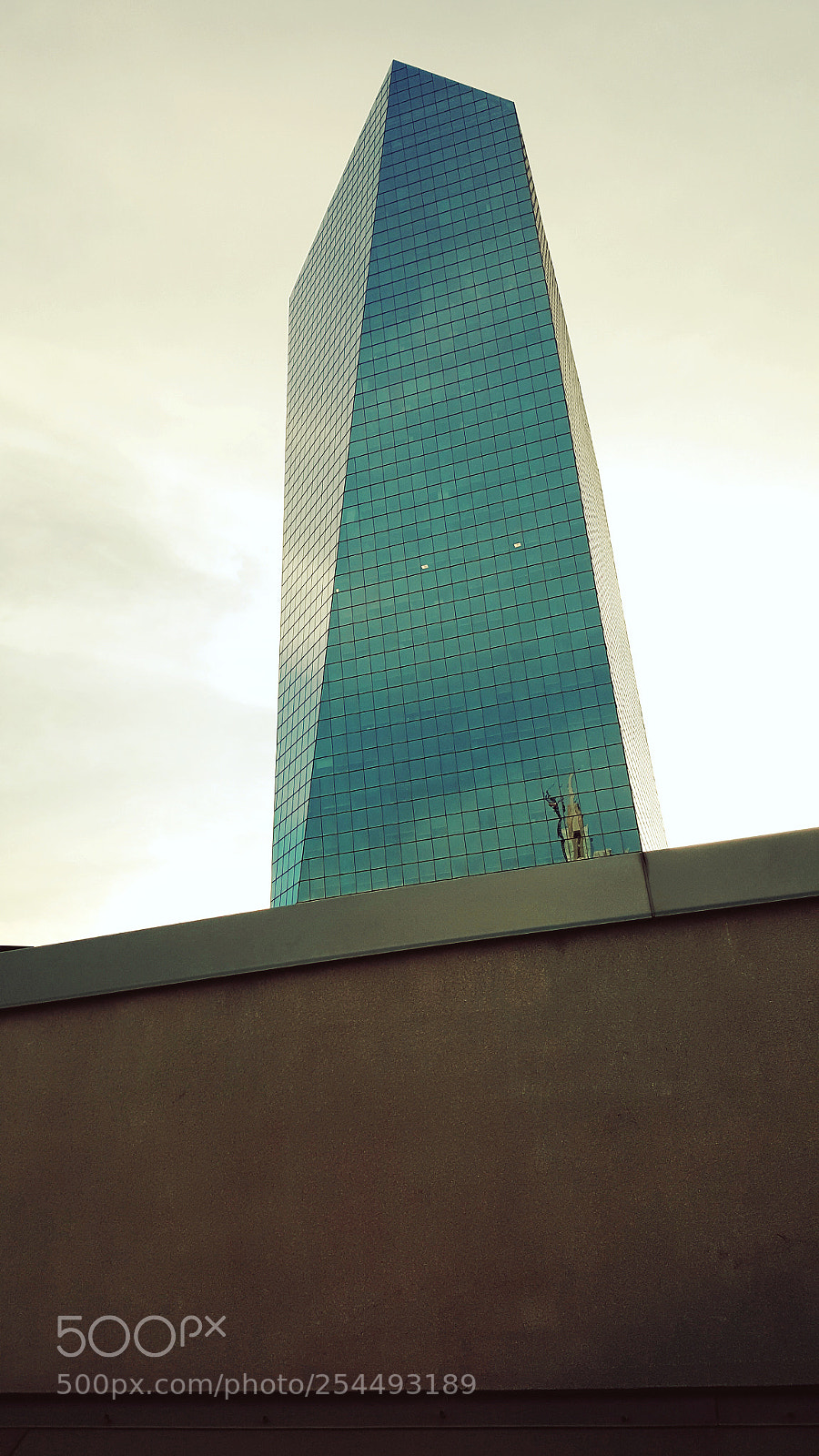 Samsung Galaxy Note5 sample photo. Philly tower photography
