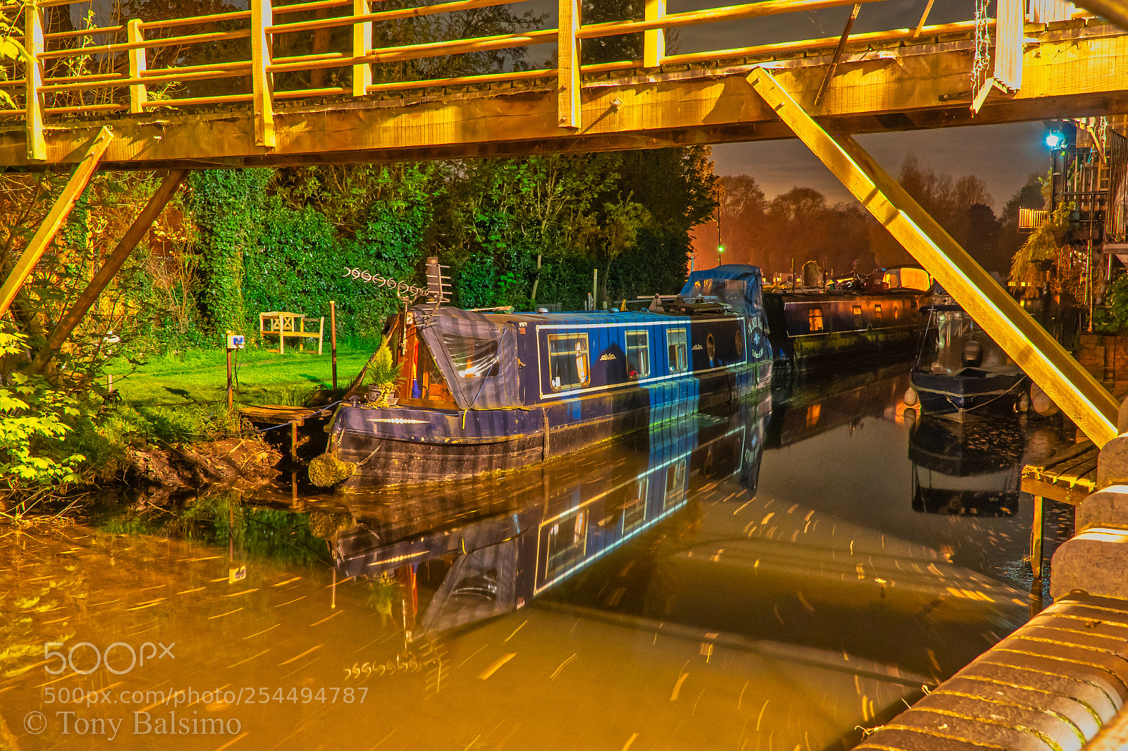 Sony a6300 sample photo. St neots river boat photography